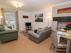 holiday cottage in betws-y-coed with patio doors